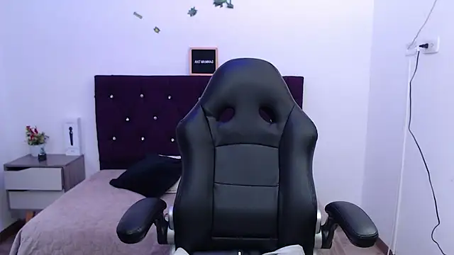 Snapshot of _Scarlett_Sweet chatting on October 18, 2025, 8:55 pm Scarlett Sweet online show from October 18, 2025, 8:55 pm