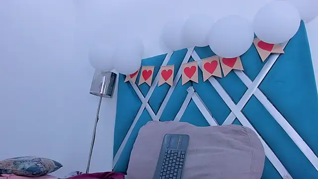 Snapshot of veronica_salas chatting on February 19, 2026, 8:17 pm veronica salas online show from February 19, 2026, 8:17 pm