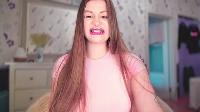 Snapshot of JuicyHelenX chatting on September 25, 2025, 3:07 pm JuicyHelenX online show from September 25, 2025, 3:07 pm