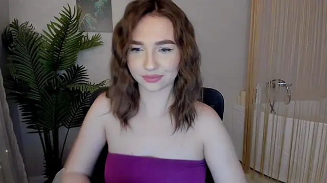 GracefulLook online show from February 14, 2025, 10:36 pm