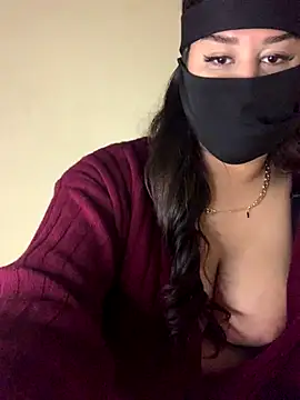 Snapshot of Taimaaa chatting on November 24, 2025, 1:33 pm Taimaaa online show from November 24, 2025, 1:33 pm