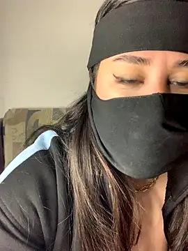 Snapshot of Taimaaa chatting on December 2, 2025, 11:34 am Taimaaa online show from December 2, 2025, 11:34 am