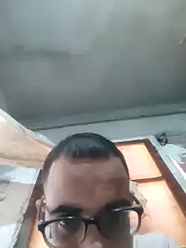 Snapshot of Salahdine@xh chatting on February 1, 2025, 3:39 pm Salahdinexh online show from February 1, 2025, 3:39 pm