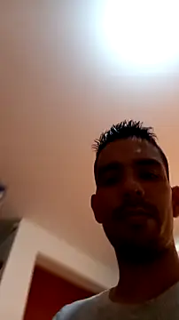 JohanyLatino online show from April 1, 2026, 4:37 pm