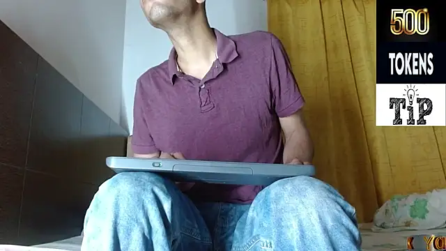 JohanyLatino online show from April 11, 2026, 7:56 am