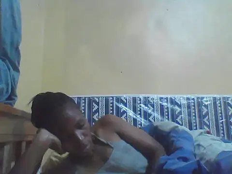 Smillie prety online show from April 17, 2026, 3:20 am