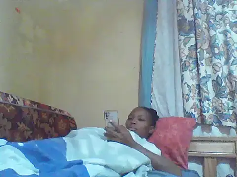 Snapshot of Smillie_prety chatting on June 20, 2026, 3:33 am Smillie prety online show from June 20, 2026, 3:33 am