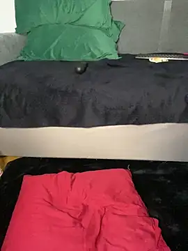 AlisaaRose online show from December 5, 2025, 9:41 am