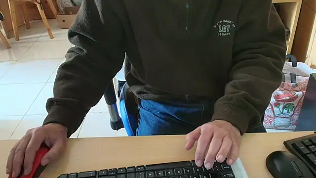 Snapshot of angelgarcia269 chatting on July 5, 2026, 2:02 pm angelgarcia269 online show from July 5, 2026, 2:02 pm