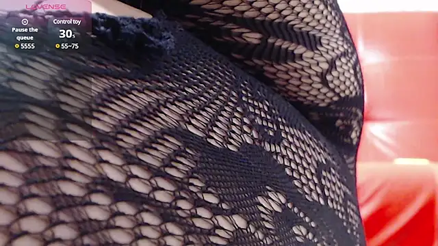 Snapshot of Taisia_W chatting on March 22, 2025, 4:04 pm Taisia W online show from March 22, 2025, 4:04 pm