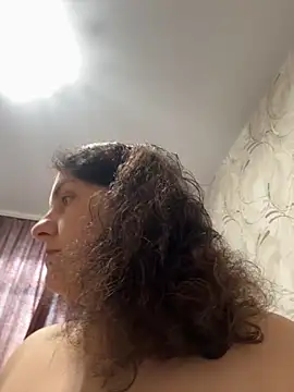 Snapshot of Taisia_W chatting on September 9, 2025, 6:01 am Taisia W online show from September 9, 2025, 6:01 am