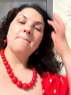 Snapshot of Taisia_W chatting on September 25, 2025, 5:46 am Taisia W online show from September 25, 2025, 5:46 am