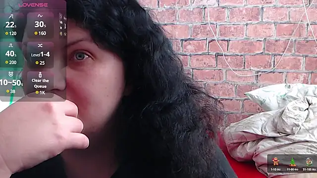 Snapshot of Taisia_W chatting on March 22, 2025, 10:28 am Taisia W online show from March 22, 2025, 10:28 am