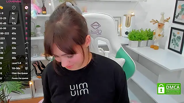 Snapshot of _Eliizabeth_ chatting on March 17, 2025, 12:21 am Eliizabeth online show from March 17, 2025, 12:21 am