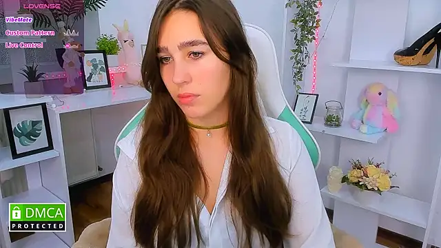 Snapshot of _Eliizabeth_ chatting on October 25, 2025, 9:04 pm Eliizabeth online show from October 25, 2025, 9:04 pm