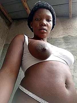 Snapshot of sweet_zara01 chatting on May 16, 2026, 5:39 am sweet zara01 online show from May 16, 2026, 5:39 am
