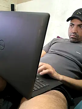 KingZilla2023 online show from April 16, 2026, 7:14 pm