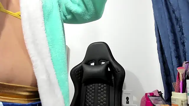 Snapshot of Chloemiller89 chatting on October 31, 2025, 7:43 pm Chloemiller89 online show from October 31, 2025, 7:43 pm