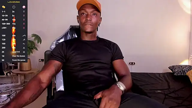 Snapshot of DannSmmith chatting on March 21, 2025, 10:06 am DannSmmith online show from March 21, 2025, 10:06 am