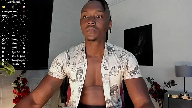 Snapshot of DannSmmith chatting on November 20, 2025, 12:17 pm DannSmmith online show from November 20, 2025, 12:17 pm