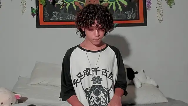 Snapshot of Cherry_boy_18 chatting on February 12, 2025, 1:09 am Cherry boy 18 online show from February 12, 2025, 1:09 am