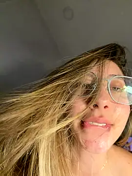 Snapshot of lua_ferch__ chatting on November 23, 2025, 6:29 pm lua ferch online show from November 23, 2025, 6:29 pm