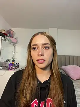 Snapshot of Natalia_Suarez chatting on April 22, 2026, 12:50 am Natalia Suarez online show from April 22, 2026, 12:50 am