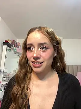 Snapshot of Natalia_Suarez chatting on May 3, 2026, 1:22 am Natalia Suarez online show from May 3, 2026, 1:22 am