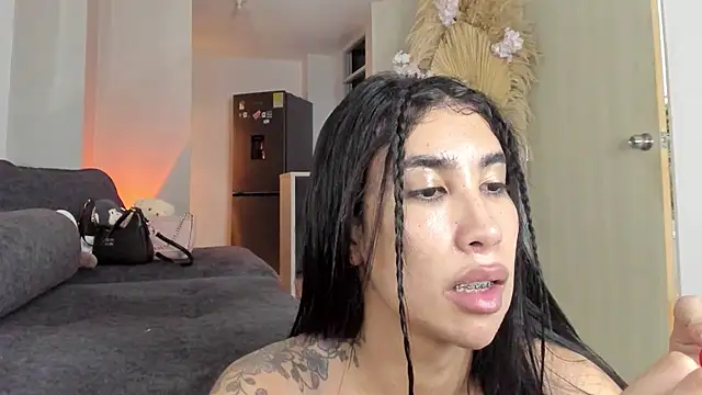 GarciaMilu online show from May 3, 2026, 5:23 am