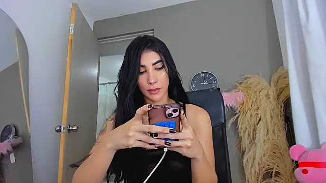 GarciaMilu online show from November 30, 2025, 4:13 am