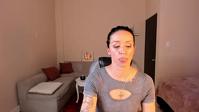 Kristen Garner online show from March 3, 2026, 7:54 pm