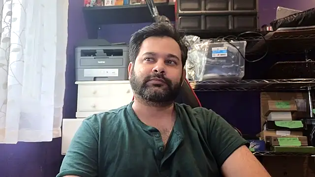 Snapshot of Sakhtlaundaz chatting on June 17, 2026, 1:43 pm Sakhtlaundaz online show from June 17, 2026, 1:43 pm