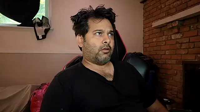 Snapshot of Sakhtlaundaz chatting on July 20, 2026, 1:24 pm Sakhtlaundaz online show from July 20, 2026, 1:24 pm