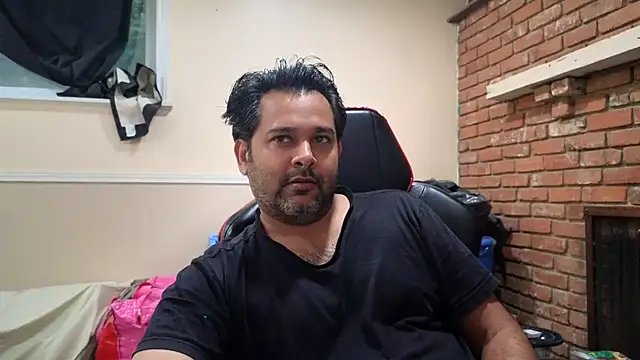 Snapshot of Sakhtlaundaz chatting on July 21, 2026, 2:18 pm Sakhtlaundaz online show from July 21, 2026, 2:18 pm