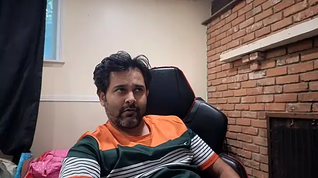 Snapshot of Sakhtlaundaz chatting on July 24, 2026, 10:17 pm Sakhtlaundaz online show from July 24, 2026, 10:17 pm
