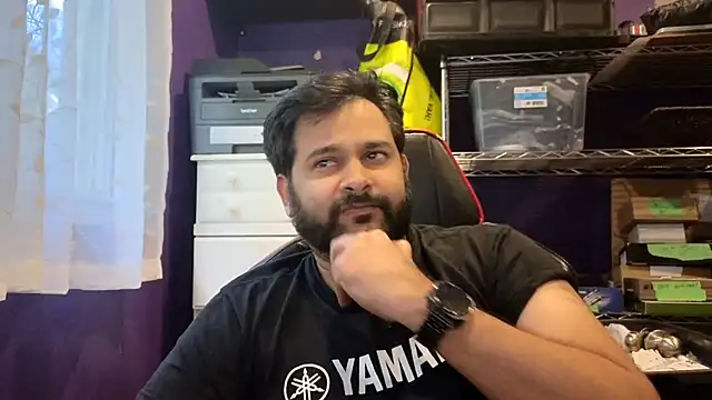Snapshot of Sakhtlaundaz chatting on June 20, 2026, 9:09 pm Sakhtlaundaz online show from June 20, 2026, 9:09 pm