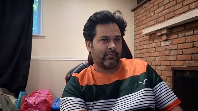 Snapshot of Sakhtlaundaz chatting on July 23, 2026, 12:57 pm Sakhtlaundaz online show from July 23, 2026, 12:57 pm