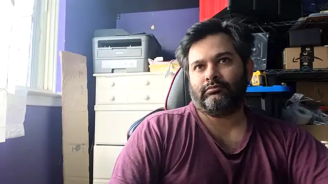 Snapshot of Sakhtlaundaz chatting on April 27, 2026, 12:58 pm Sakhtlaundaz online show from April 27, 2026, 12:58 pm