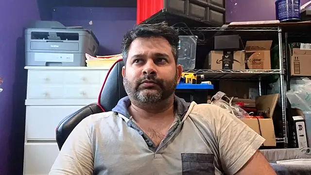 Snapshot of Sakhtlaundaz chatting on May 9, 2026, 7:28 pm Sakhtlaundaz online show from May 9, 2026, 7:28 pm