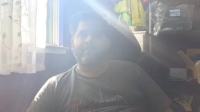 Snapshot of Sakhtlaundaz chatting on June 1, 2026, 12:49 pm Sakhtlaundaz online show from June 1, 2026, 12:49 pm