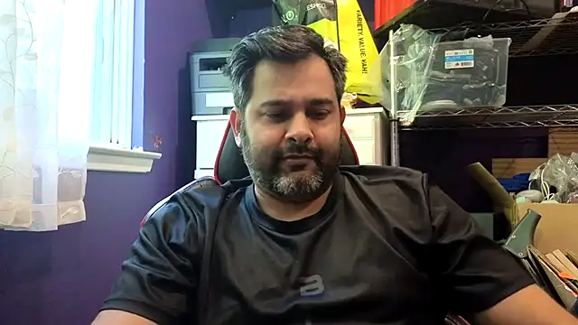Snapshot of Sakhtlaundaz chatting on May 29, 2026, 7:53 pm Sakhtlaundaz online show from May 29, 2026, 7:53 pm