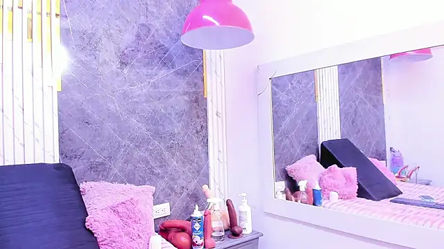 Snapshot of AndreaFletcher chatting on September 10, 2025, 7:35 pm AndreaFletcher online show from September 10, 2025, 7:35 pm