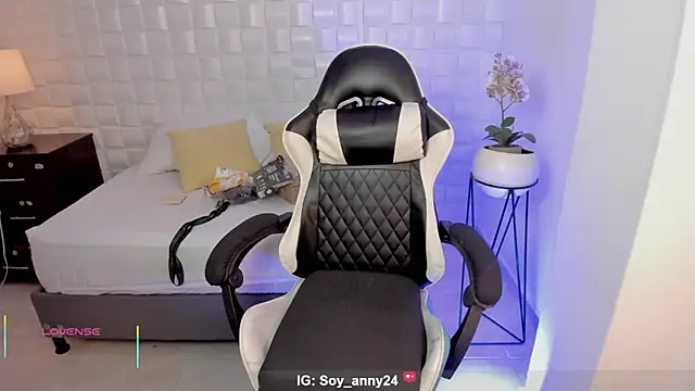 Snapshot of anny_rouse24 chatting on February 11, 2026, 2:22 am anny rouse24 online show from February 11, 2026, 2:22 am