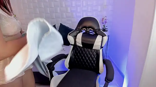 Snapshot of anny_rouse24 chatting on January 10, 2026, 2:07 am anny rouse24 online show from January 10, 2026, 2:07 am