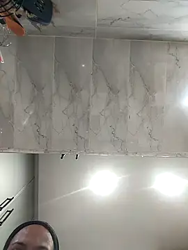 lolo890 online show from April 5, 2026, 9:43 pm