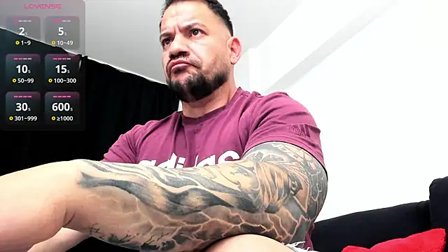 musclemonster31 online show from October 27, 2025, 10:44 pm