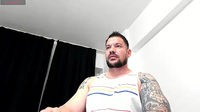 musclemonster31 online show from November 4, 2025, 2:04 am