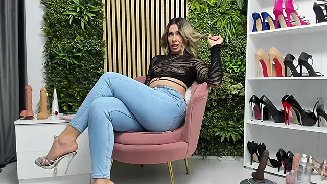 sweetcherry30 online show from February 6, 2026, 7:21 pm