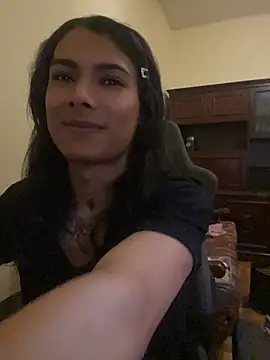 Snapshot of calliemaggotbone chatting on June 14, 2026, 6:20 pm calliemaggotbone online show from June 14, 2026, 6:20 pm