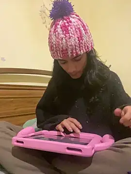 calliemaggotbone online show from January 18, 2026, 7:28 pm